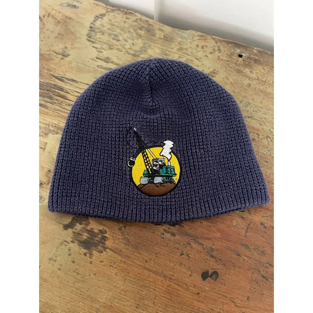 Gap one size beanie with crane logo
